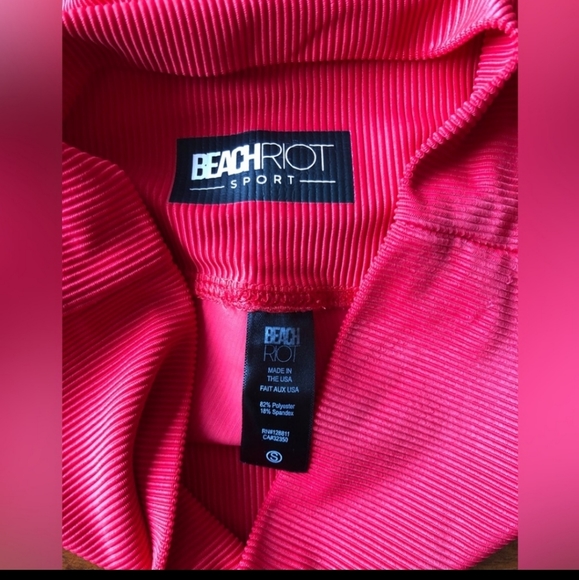 Beach Riot red shorts - Picture 3 of 3